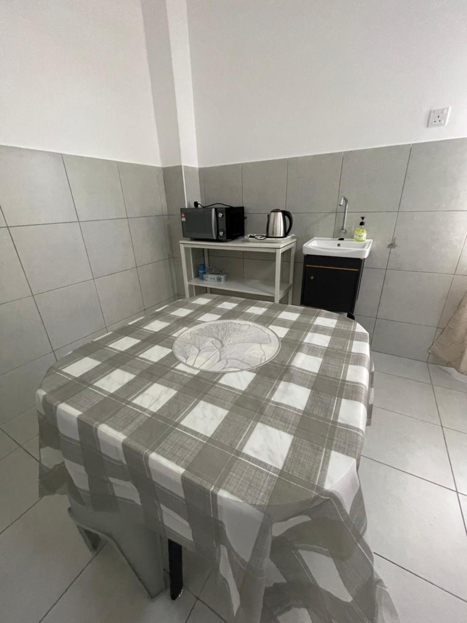Dm Homestay Скудай Екстериор снимка